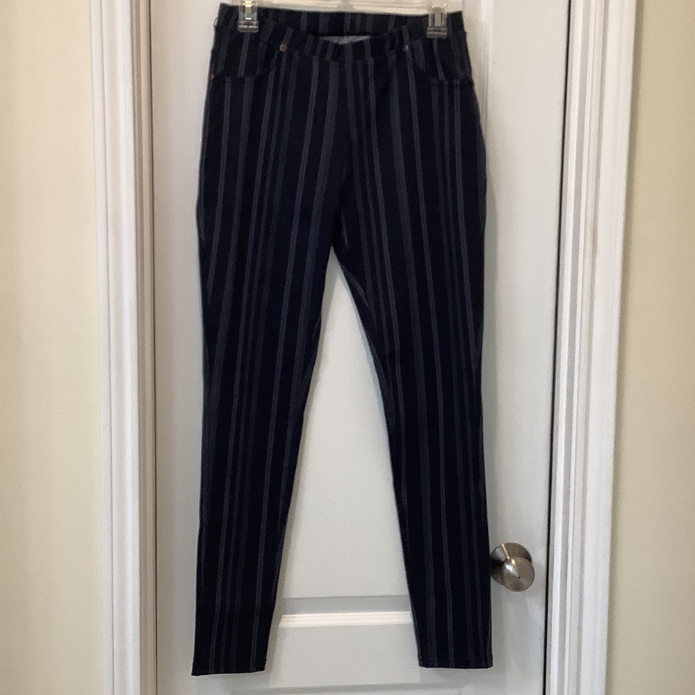 Women’s Navy Pinstripe Leggings
